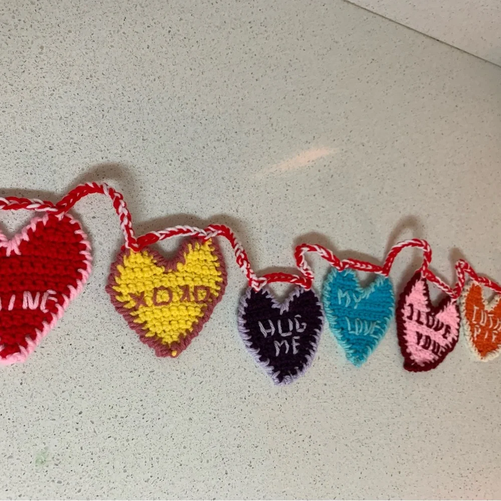 Valentines Hearts Conversation Garland New Handmade Crochet